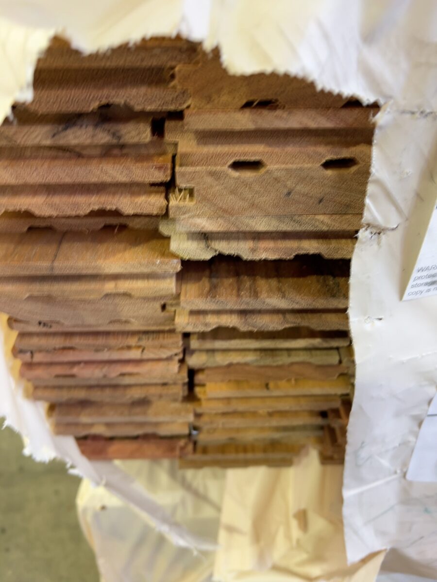 80X19 FEATURE GRADE SPOTTED GUM FLOORING