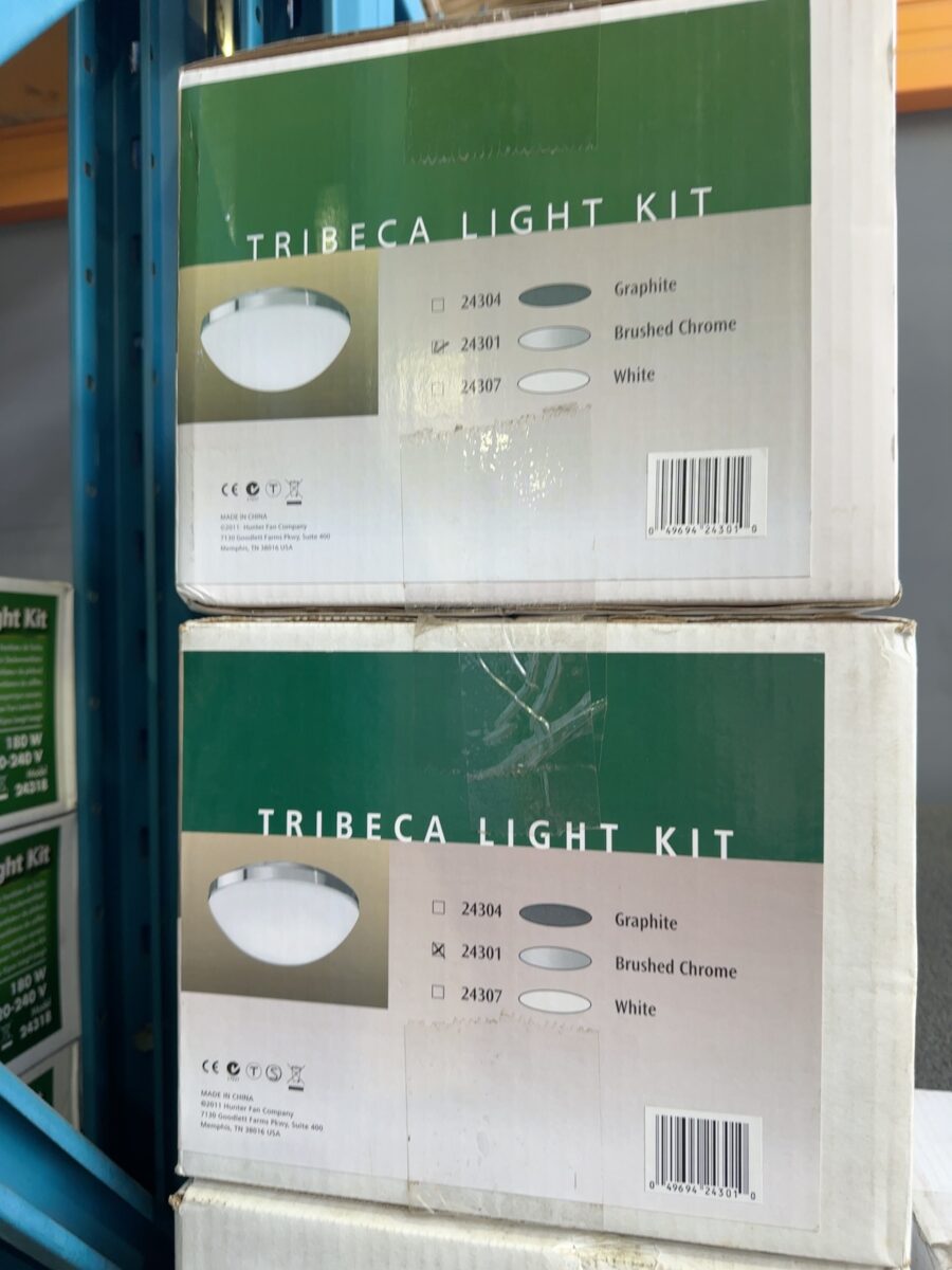 NEW CONTEMPORARY LIGHT KIT RRP$99 24301