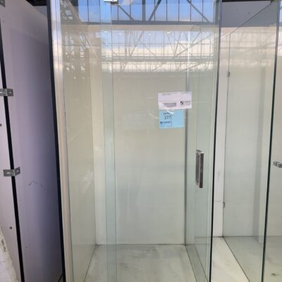 EX DISPLAY SHOWER SCREEN - SOLD AS IS CUSTOMER TO DISMANTLE