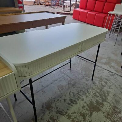 SAMPLE STOCK - WHITE FLUTED DESK, WHITE MDF TOP WITH SLIDING DOOR ON DESK, REAR CABLE MANAGEMENT 1200MM WIDE RRP9