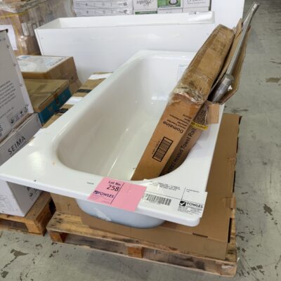 PALLET OF ASSORTED ITEMS - 2 X DISABLED SHOWER SEAT, ENWARE VANITY TOP, DROP IN BATH, HEATED TOWEL RACKS, SOLD AS IS