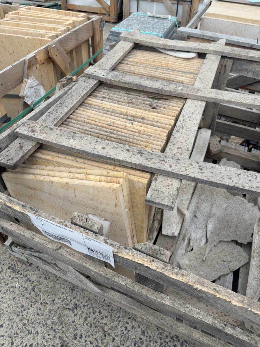 PALLET OF SANDSTONE EDGING 59 PCS, 400 X 400 X 20