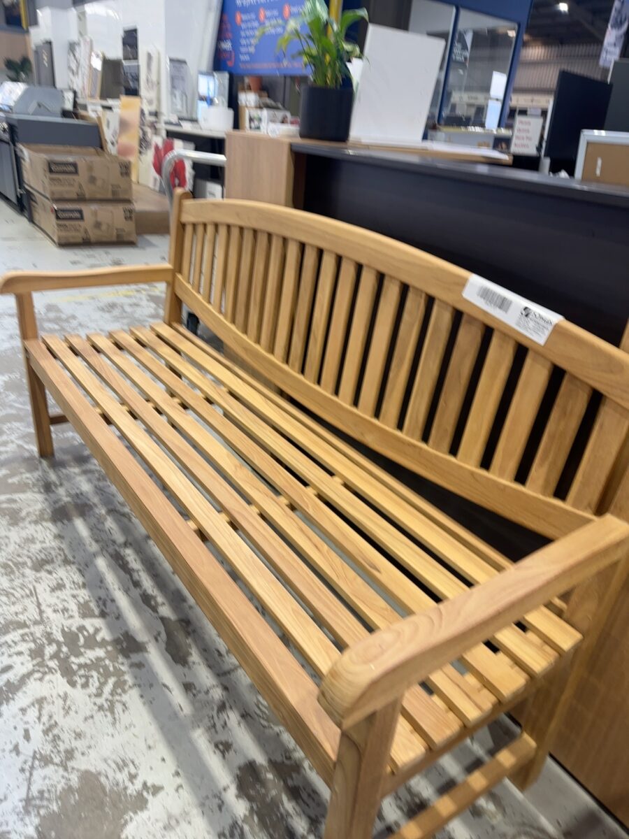 NEW 1800MM OVAL BACK PLANTATION TEAK GARDEN BENCH RRP$1395