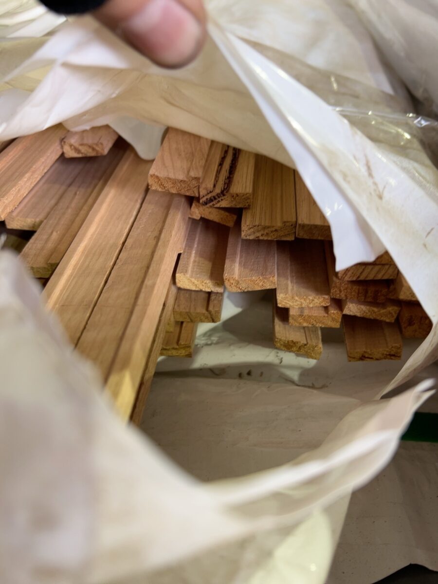 19X8 SELECT GRADE VIC ASH FLY BEAD