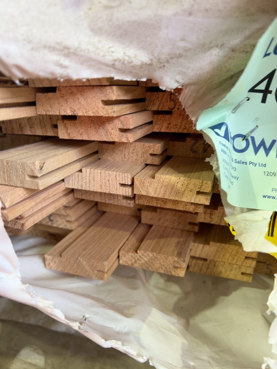 42X13 SELECT GRADE VIC ASH CASE BEAD