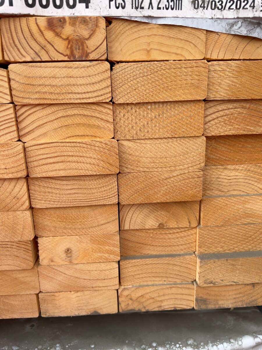 90X35 F/J PINE STUDS-102/2.35 (THIS PACK IS AGED STOCK AND IS SOLD AS IS)