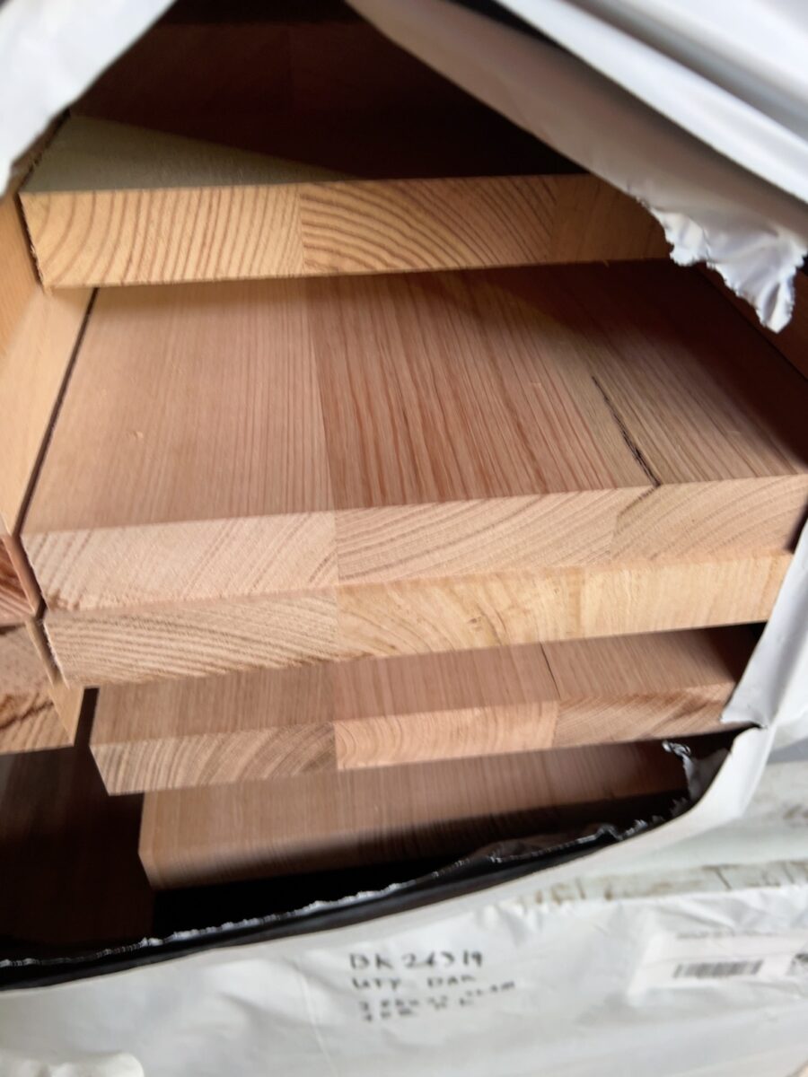 285X33 AUS OAK DAR LAM KD HARDWOOD-23/1.2 5/1.1 13/1.0 4/0.9