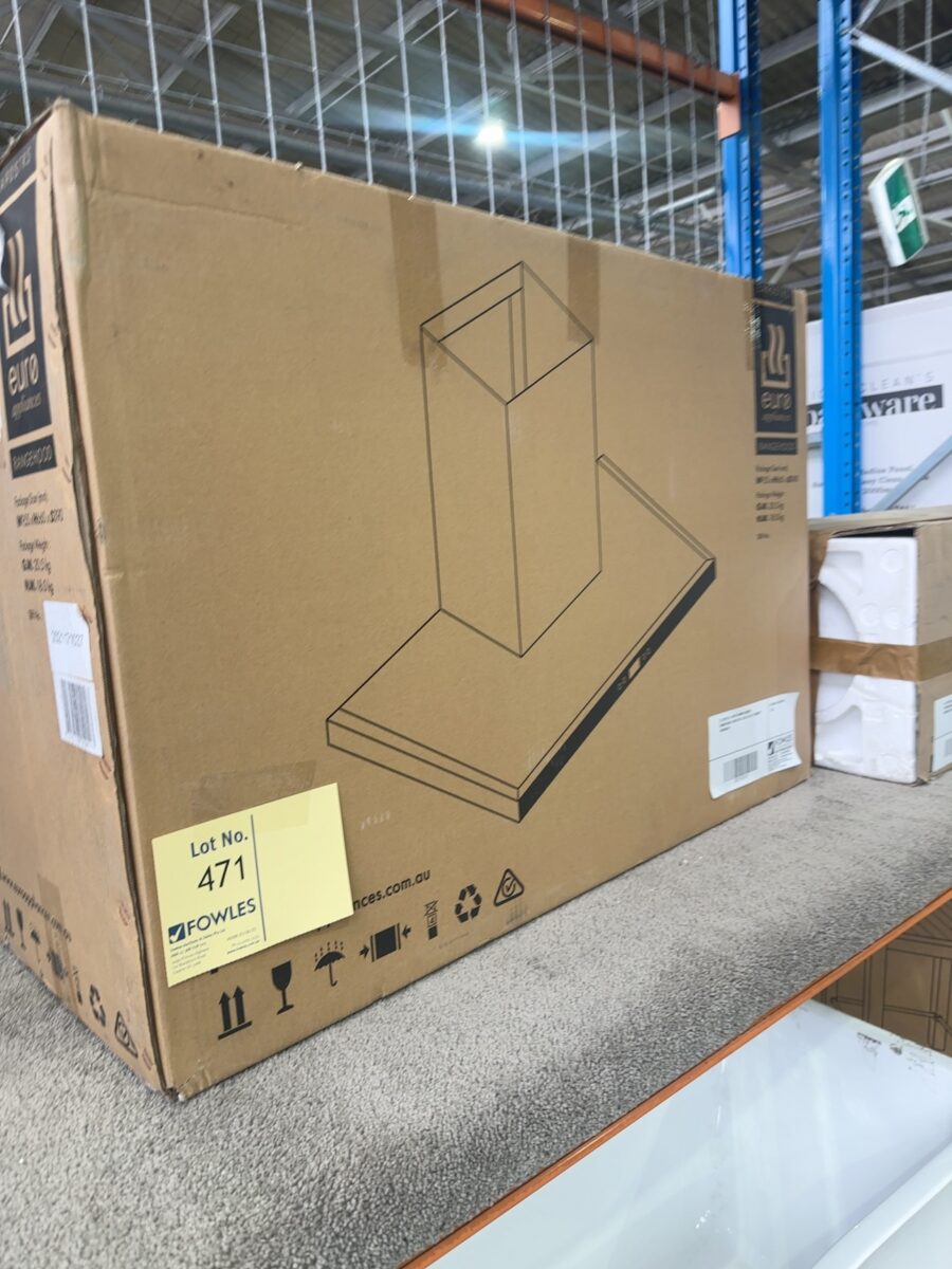 EX DISPLAY EURO 900MM CANOPY RANGEHOOD EA90STRS, SOLD AS IS 3 MONTH WARRANTY