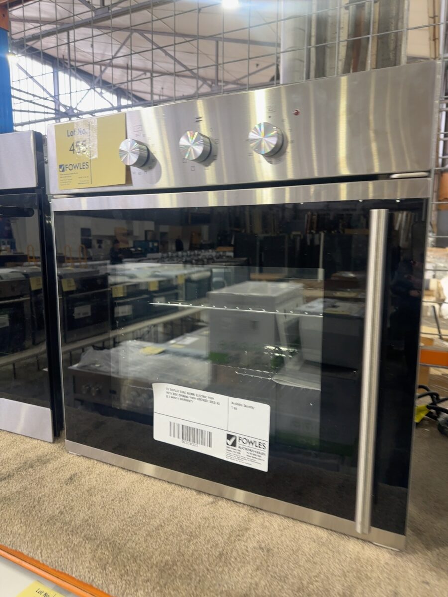 EX DISPLAY EURO 600MM ELECTRIC OVEN WITH SIDE OPENING DOOR EO60SOSX SOLD AS IS 3 MONTH WARRANTY