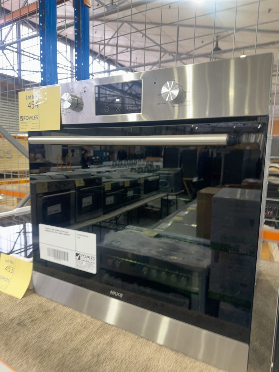 EX DISPLAY EURO 600MM ELECTRIC OVEN  EO6082BX2 SOLD AS IS 3 MONTH WARRANTY