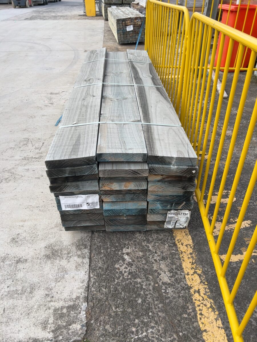 240X45 T2 BLUE UTILITY PINE-33/2.4 (THIS PACK HAS VISABLE MOULD AND IS SOLD AS IS)