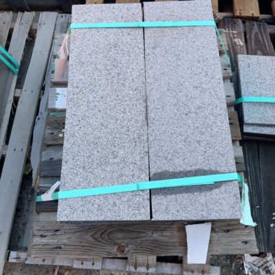 PALLET OF ASH GREY GRANITE PAVERS 600MM X 200MM X 20MM POOL COPING OR STAIR TREADS