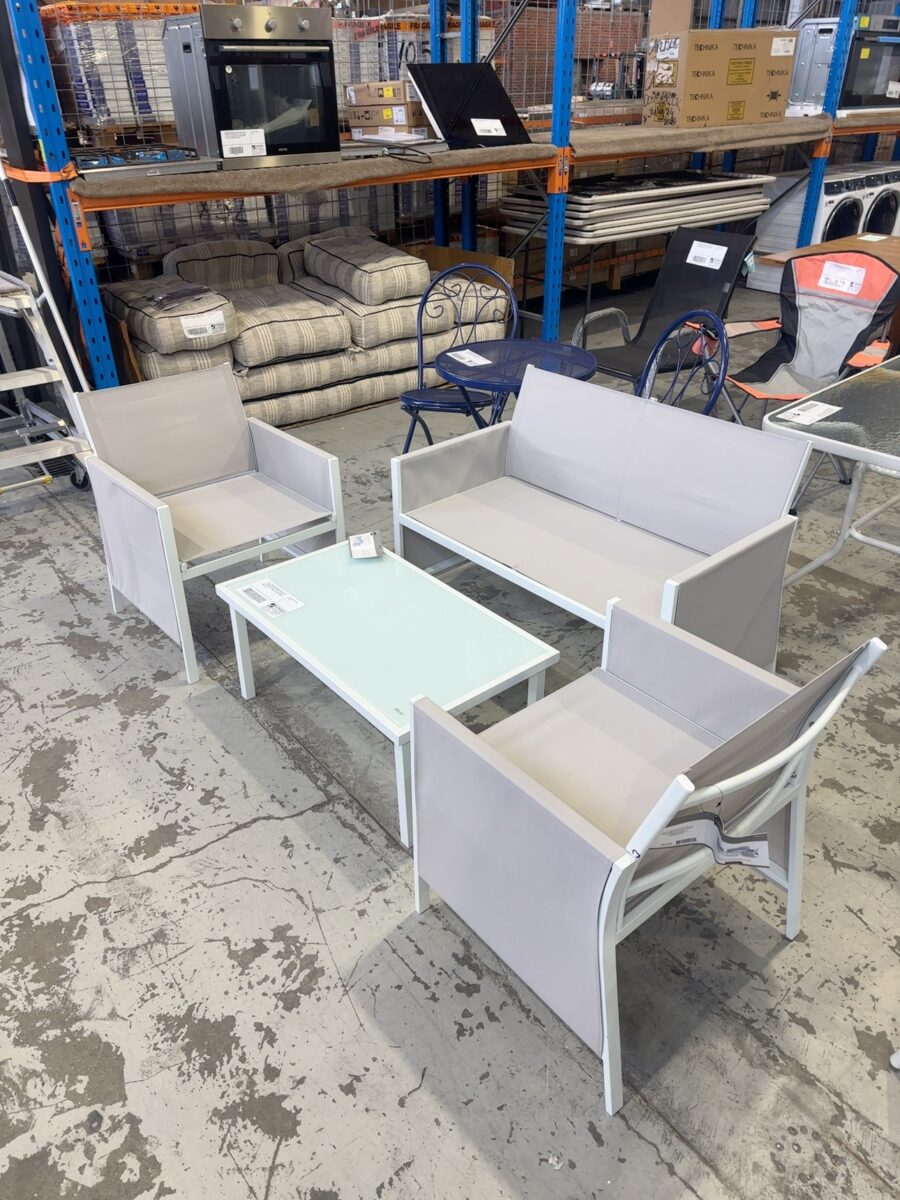 WATER DAMAGE INSURANCE SALVAGE STOCK - ANDORRA 4 SEATER WHITE TEXTELINE & STEEL OUTDOOR LOUNGE SETTING, RRP$249, SOLD AS IS