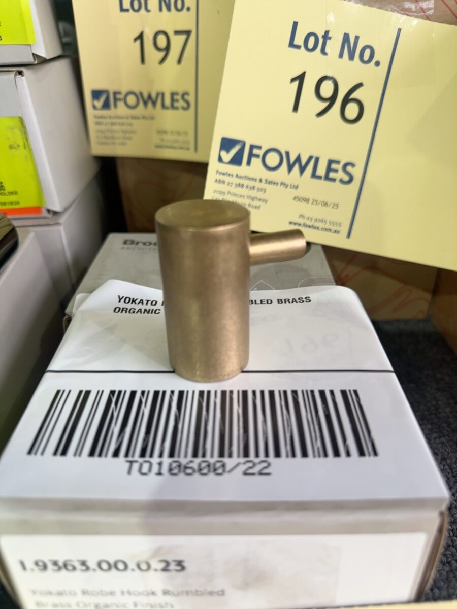 YOKATO ROBE HOOK RUMBLED BRASS ORGANIC 1.9363.00.0.23
