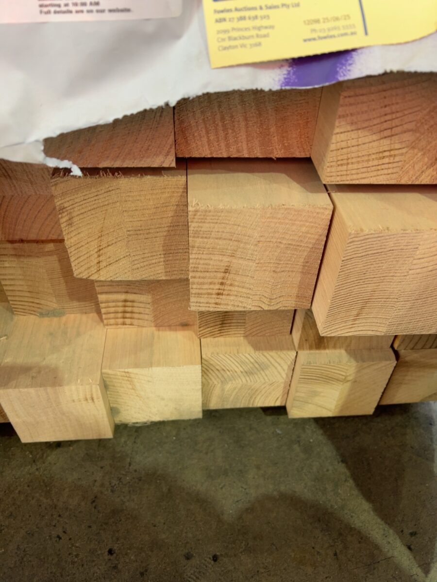 90X90 VIC ASH DAR LAM KD HARDWOOD POSTS-36/0.9