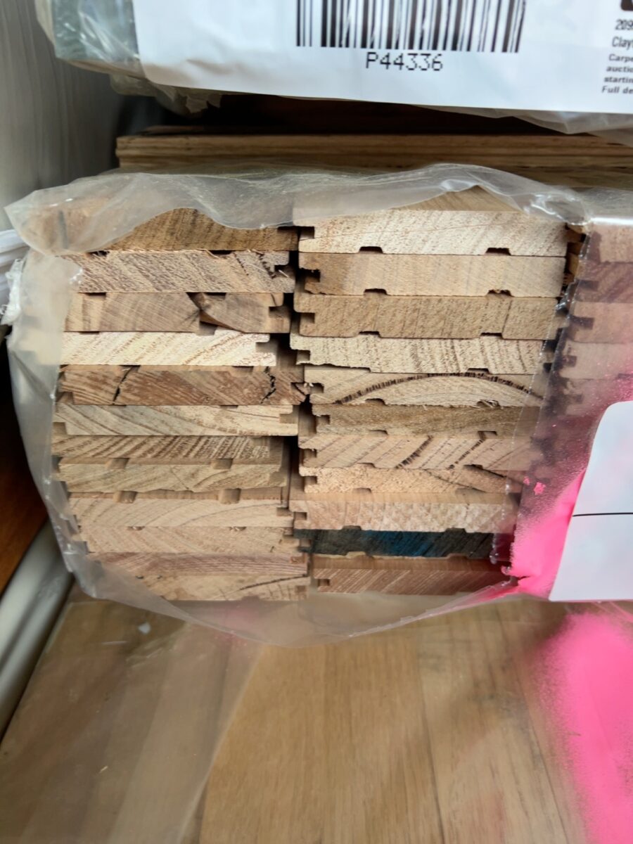 85X13 AUS OAK KD HARDWOOD OVERLAY FLOORING