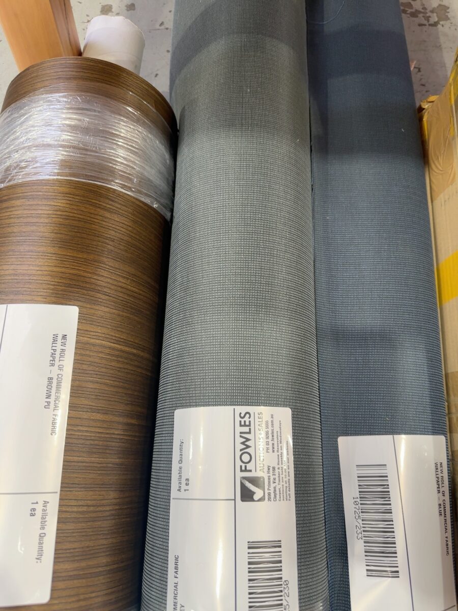 NEW ROLL OF COMMERCIAL FABRIC WALLPAPER - GREY