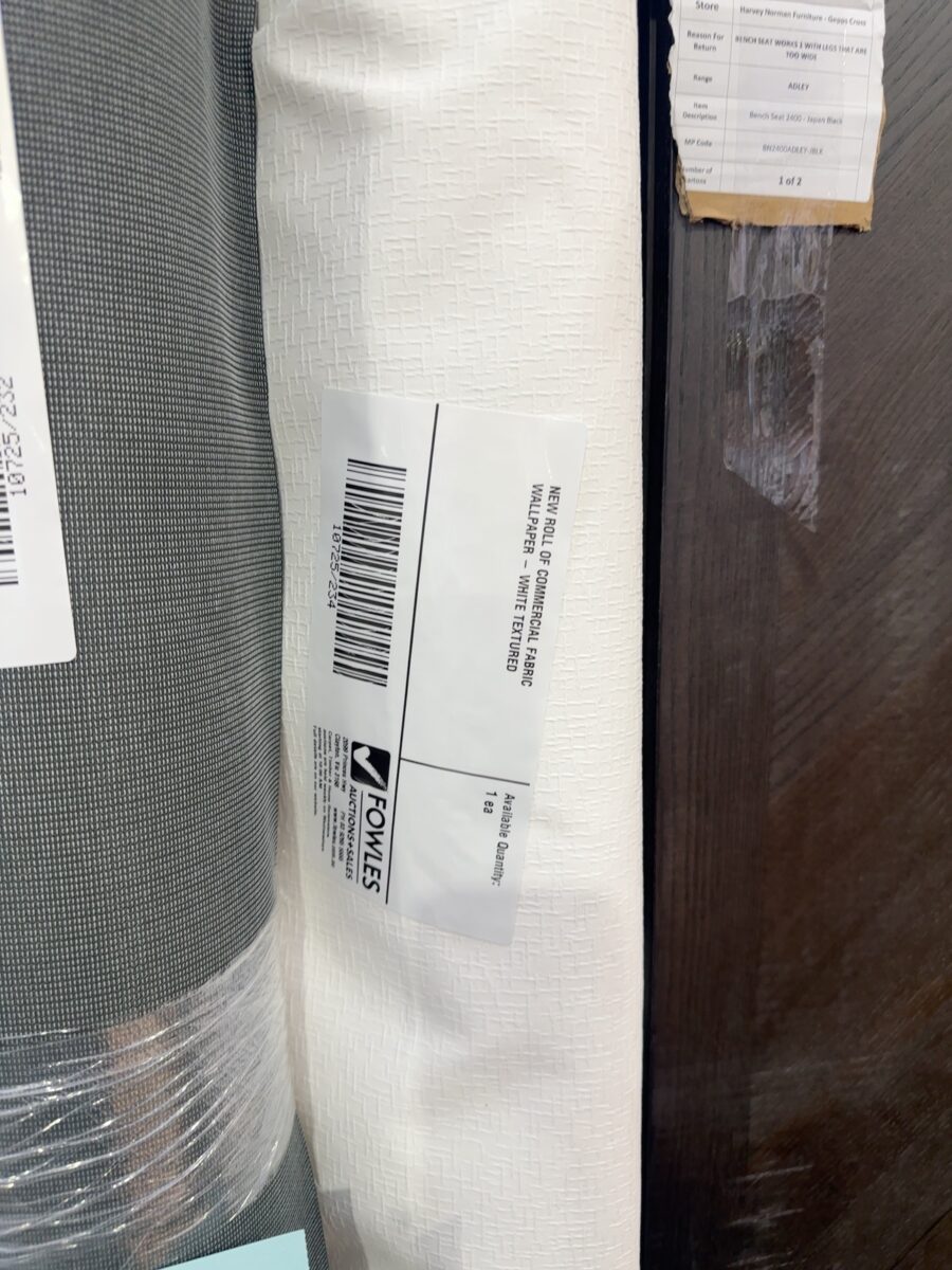 NEW ROLL OF COMMERCIAL FABRIC WALLPAPER - WHITE TEXTURED