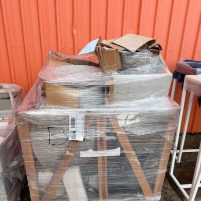 PALLET OF ASSORTED PLANT POTS & SAUCERS SOLD AS IS
