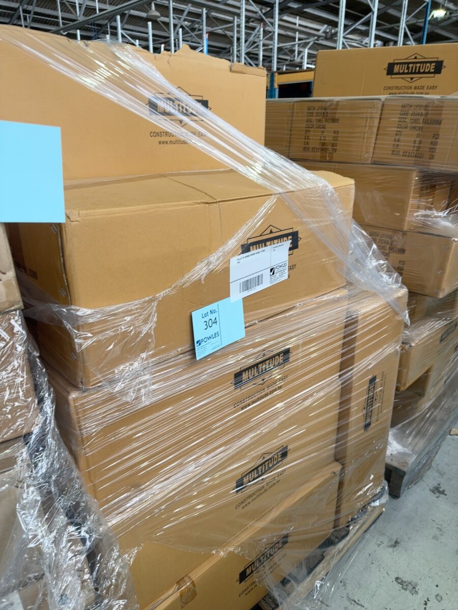 PALLET OF 800MM CHROME DOUBLE TOWEL RAIL