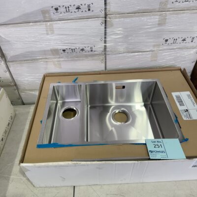 FRANKE PZX260-6304 1 & 1/3 BOWLS STAINLESS STEEL RH SINK INC FITTINGS AND WASTE RRP 9