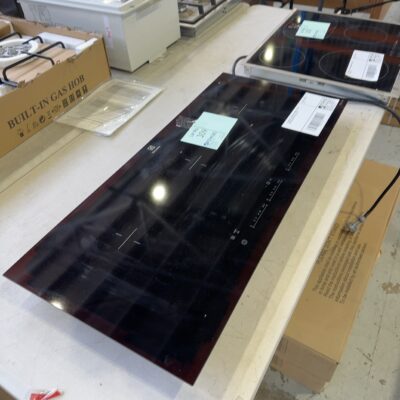 EX DISPLAY ELECTROLUX EHI935BA 3 ZONE INDUCTION COOKTOP SOLD AS IS