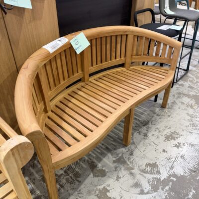 NEW PLANTATION TEAK CURVED GARDEN BENCH RRP90
