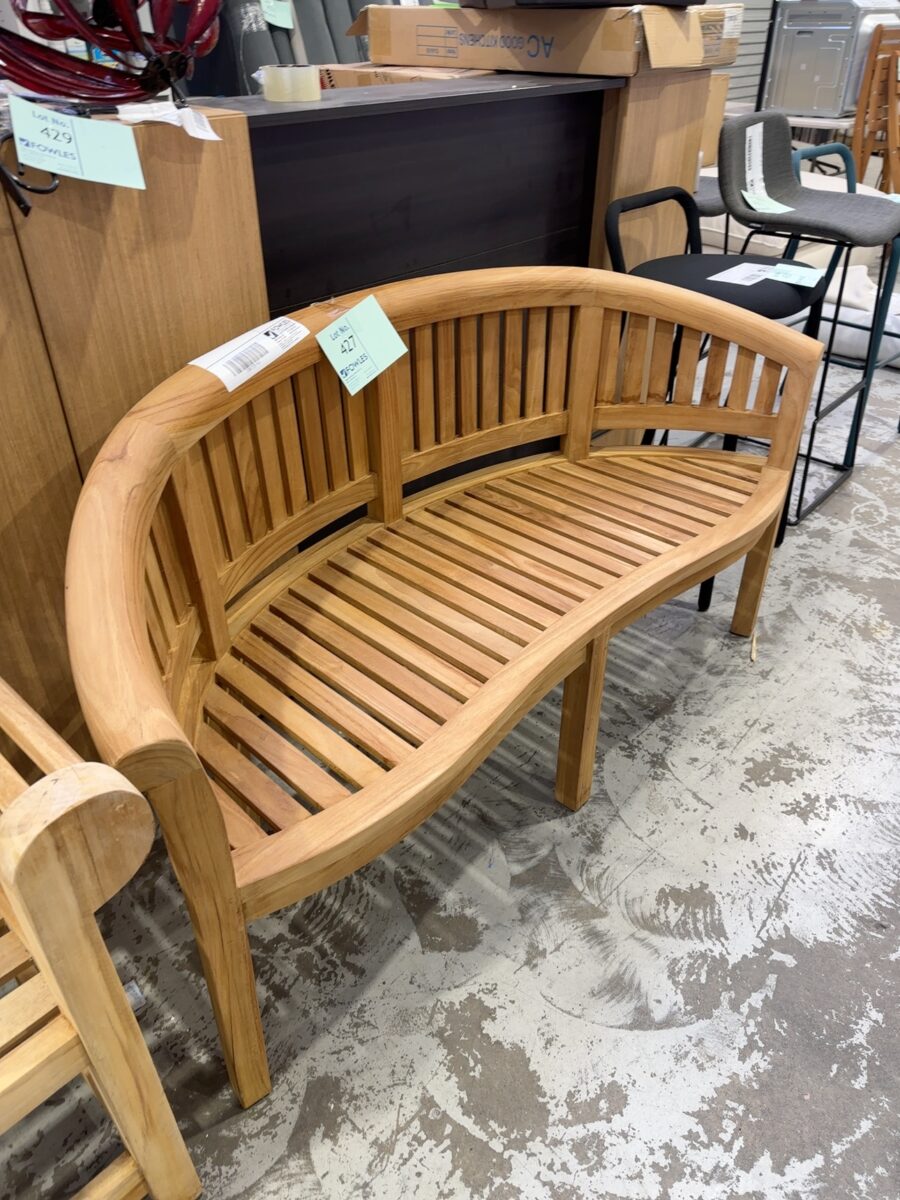 NEW PLANTATION TEAK CURVED GARDEN BENCH RRP$1390