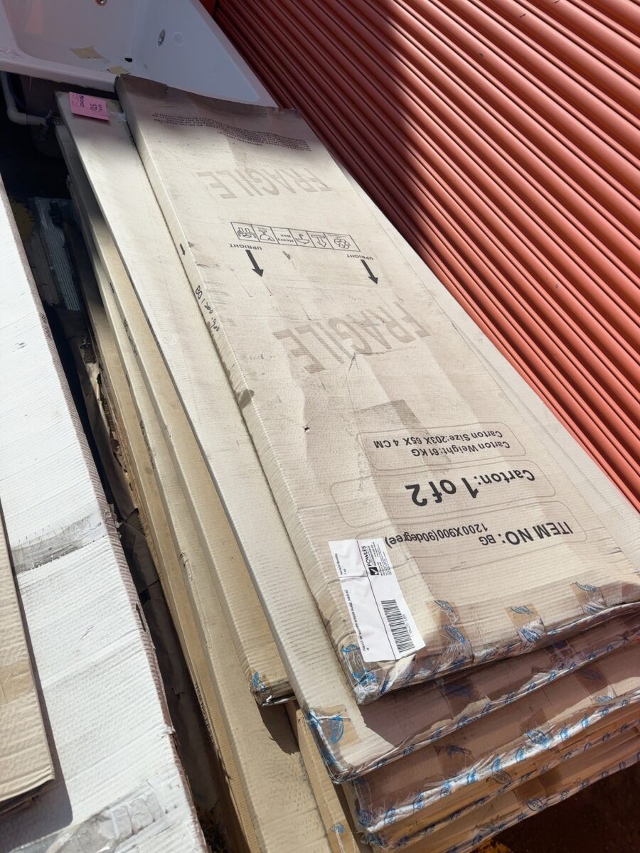 PALLET OF SHOWER SCREEN GLASS, SOLD AS IS