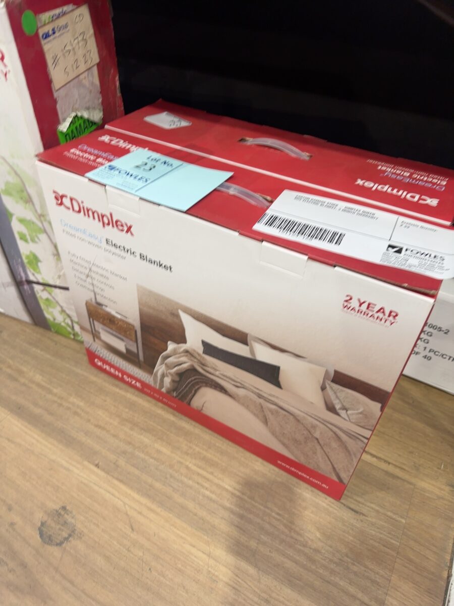 CARTON DAMAGE STOCK - DIMPLEX QUEEN SIZE ELECTRIC BLANKET, 3 MONTH WARRANTY