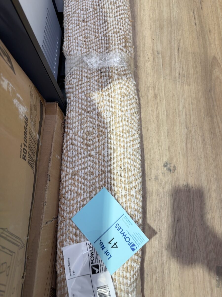 EX STAGING - BEIGE RUG, SOLD AS IS