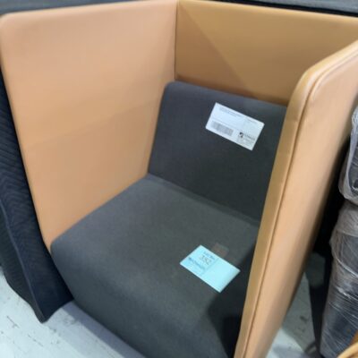 EX HIRE EVENT PRIVACY CHAIR, CARAMEL PU AND BLACK MATERIAL, SOLD AS IS