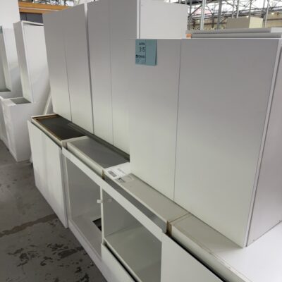 SAMPLE KITCHEN - NEW WHITE SATIN 2 PAC KITCHEN CABINETS WITH FINGER PULL PROFILE, SOLD AS IS