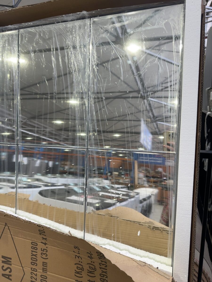 NEW MIRROR 900MM X 1350MM , M226