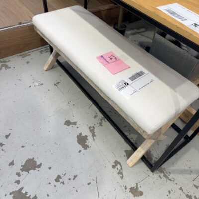 EX STAGING - END OF BED BENCH SEAT, SOLD AS IS