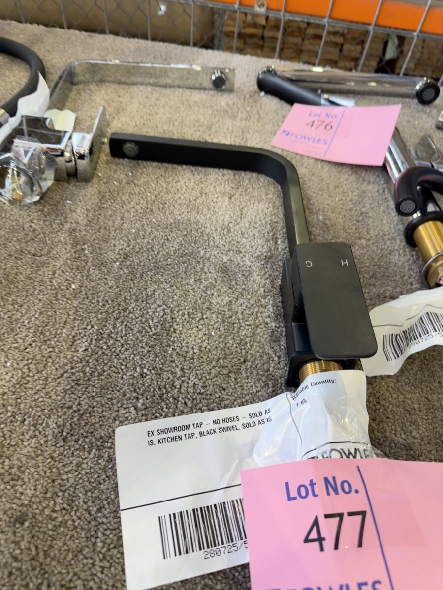 EX SHOWROOM TAP - NO HOSES - SOLD AS IS, KITCHEN TAP, BLACK SWIVEL, SOLD AS IS