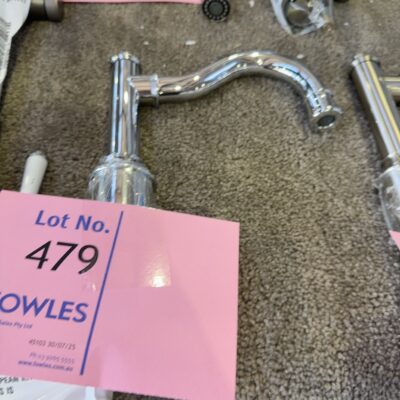 EX SHOWROOM TAP - NO HOSES - SOLD AS IS, CLASSIC EUROPEAN KITCHEN TAP, CHROME, SOLD AS IS