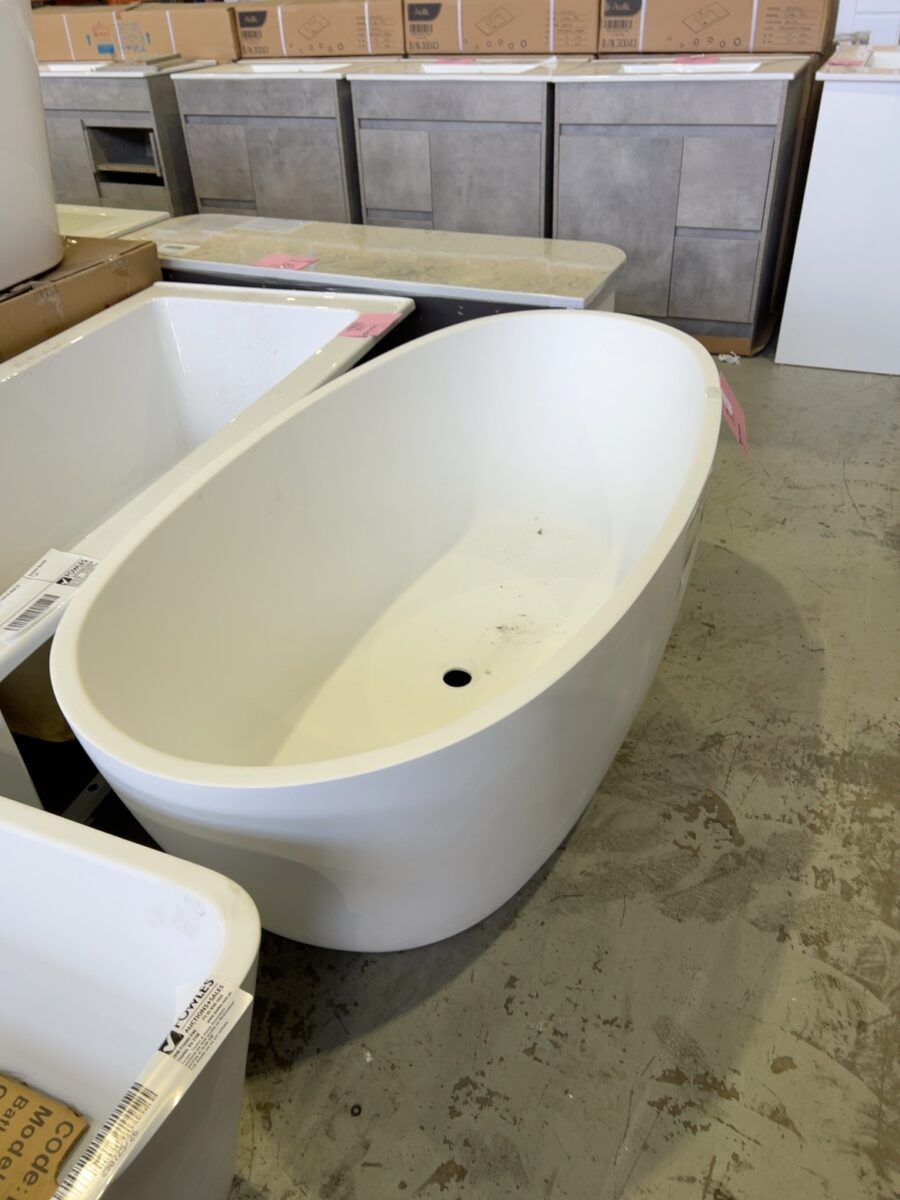 NEW VENICE 1500MM EGG SHAPED FREESTANDING MATTE WHITE ACRYLIC BATH
