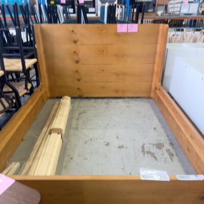 NEW BOWER NATURAL OAK CURVED QUEEN BEDFRAME, AU1223