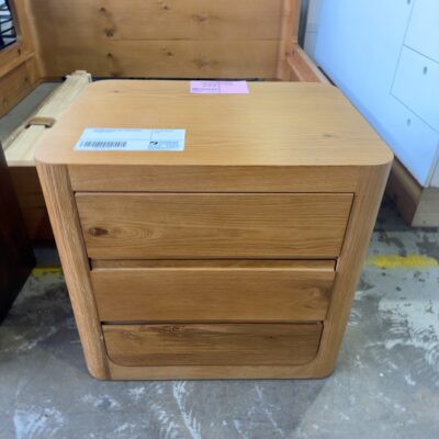 NEW BOWER NATURAL OAK CURVED BEDSIDE, 3 DRAWER AU1225