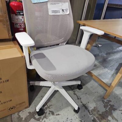 CLEARANCE OTIS OFFICE CHAIR, MESH/WHITE GREY FABRIC, SOLD AS IS