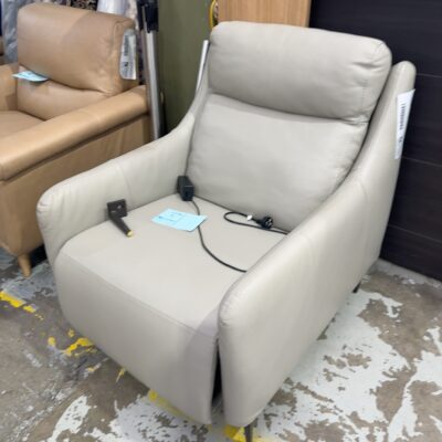 EX DISPLAY POSITANO GREY RECLINING LEATHER ARMCHAIR, SOLD AS IS **BROKEN LEG, ELECTRICS NOT WORKING**