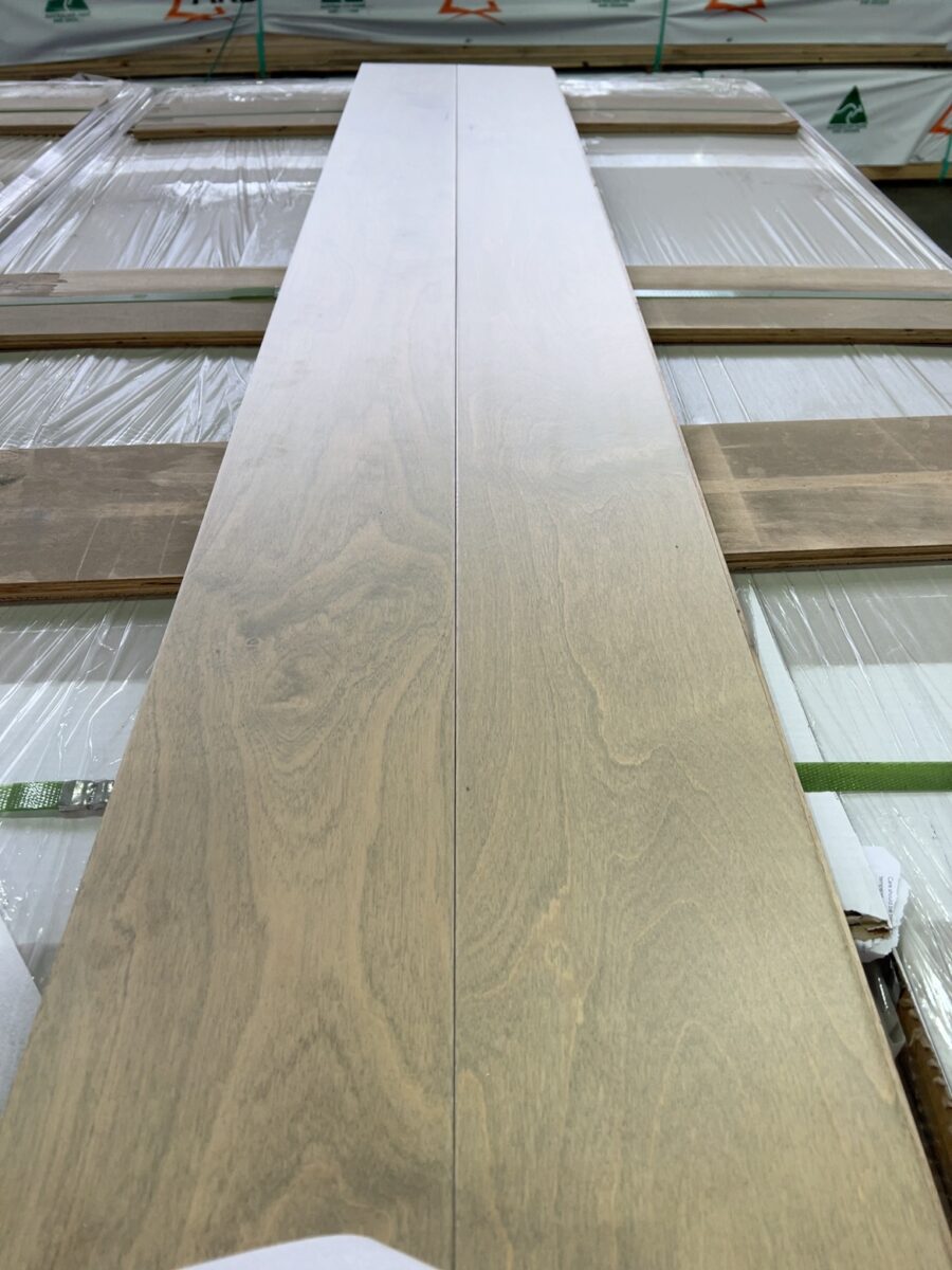 1900MM X 165MM X 12MM POLAR WHITE (BU05) ENGINEERED FLOORING- (72 BOXES X 1.881 M2)