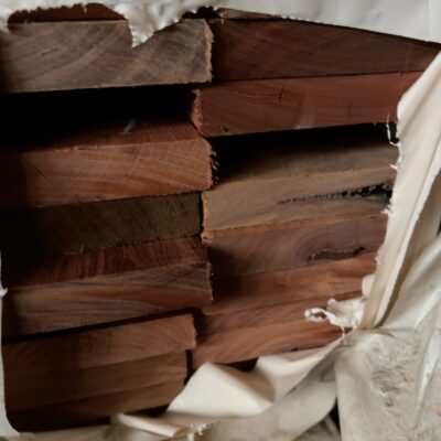 140X25 FEATURE GRADE QLD MIXED HWD DECKING- (PACK CONSISTS OF RANDOM SHORT LENGTHS)