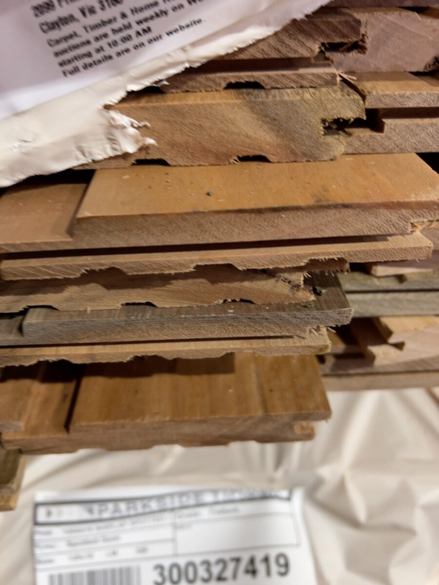 125X19 SPOTTED GUM FEATURE GRADE SHIPLAP CLADDING