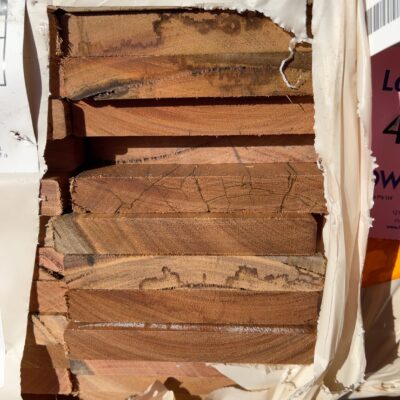 135X19 FEATURE GRADE SPOTTED GUM DECKING- (PACK CONSISTS OF RANDOM SHORT LENGTHS)