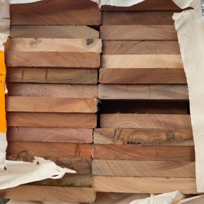 135X19 FEATURE GRADE SPOTTED GUM DECKING- (PACK CONSISTS OF RANDOM SHORT LENGTHS)
