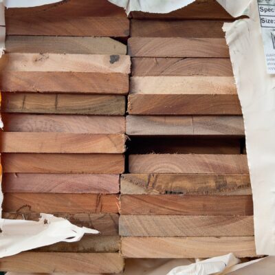 135X19 FEATURE GRADE SPOTTED GUM DECKING- (PACK CONSISTS OF RANDOM SHORT LENGTHS)
