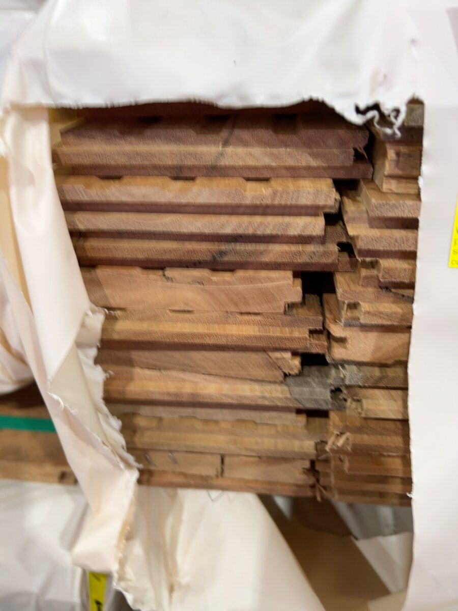 130X19 FEATURE GRADE SPOTTED GUM FLOORING