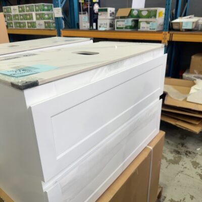 NEW 900MM WALL HUNG MATTE WHITE HAMPTON SQUARE ROUTED VANITY WITH SINTERED STONE TOP TK9046